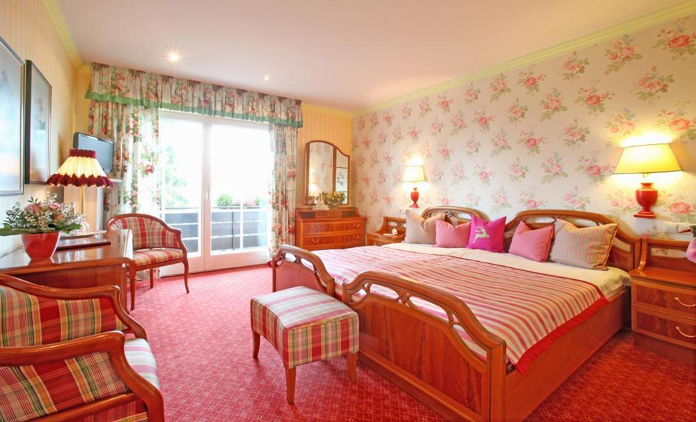 Hotel Behringer'S Traube Badenweiler Rum bild