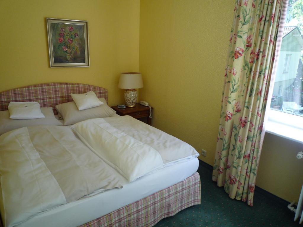 Hotel Behringer'S Traube Badenweiler Rum bild