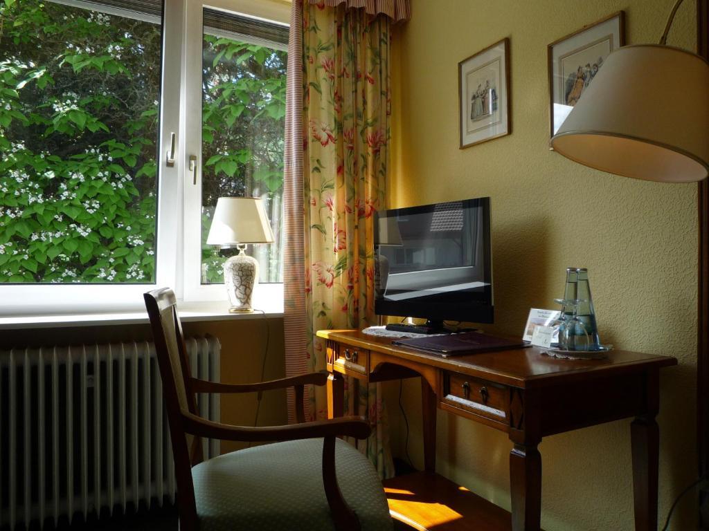 Hotel Behringer'S Traube Badenweiler Rum bild